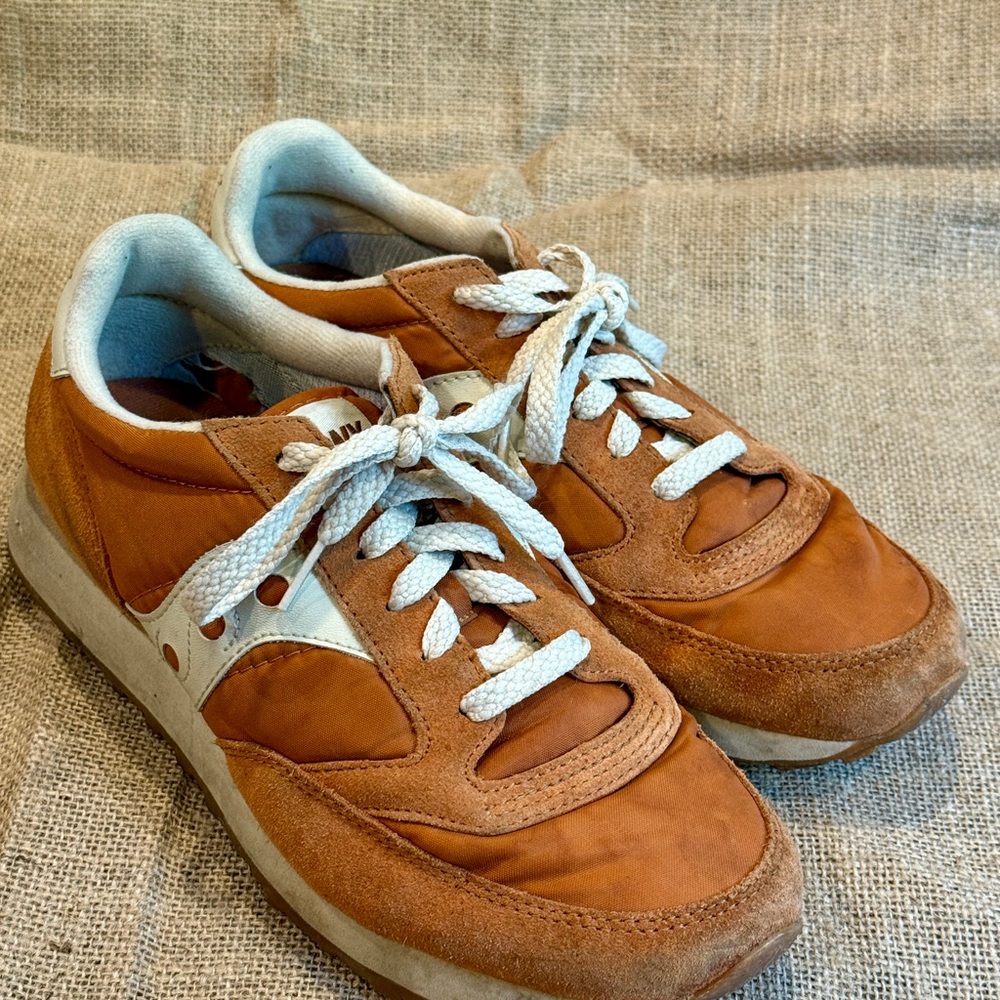 Saucony Tan and White Retro Sneakers with Suede Upper